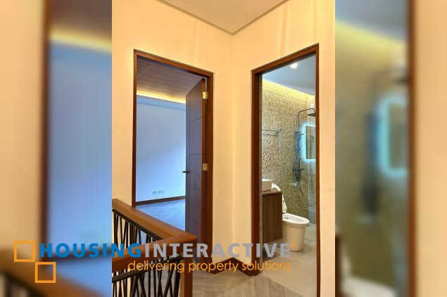 for sale 2-storey single detached 3br with parking in muntinlupa