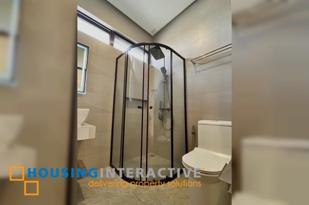 for sale 2-storey single detached 3br with parking in muntinlupa