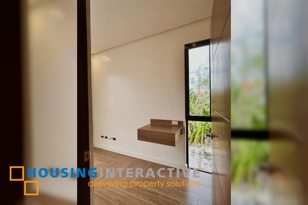 for sale 2-storey single detached 3br with parking in muntinlupa