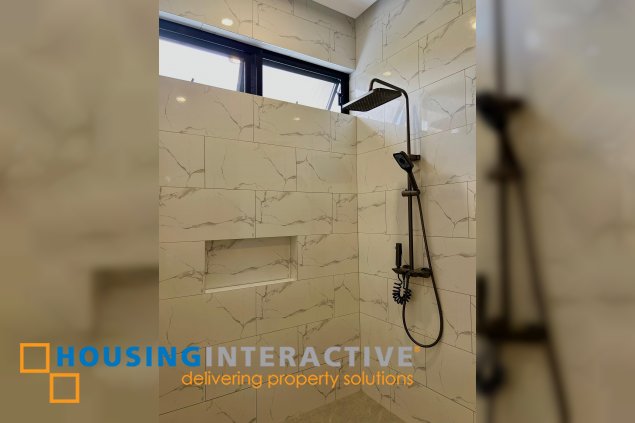 for sale 2-storey single detached 3br with parking in muntinlupa