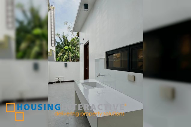for sale 2-storey single detached 3br with parking in muntinlupa