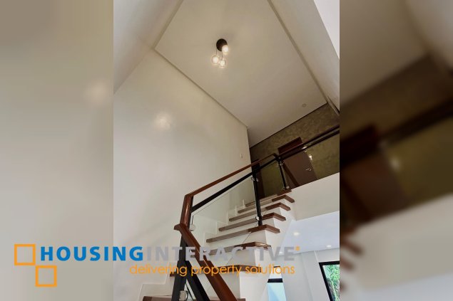 for sale 2-storey single detached 3br with parking in muntinlupa