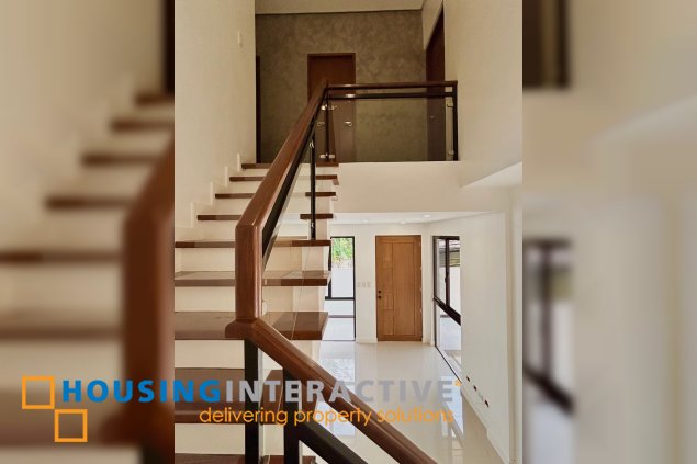 for sale 2-storey single detached 3br with parking in muntinlupa