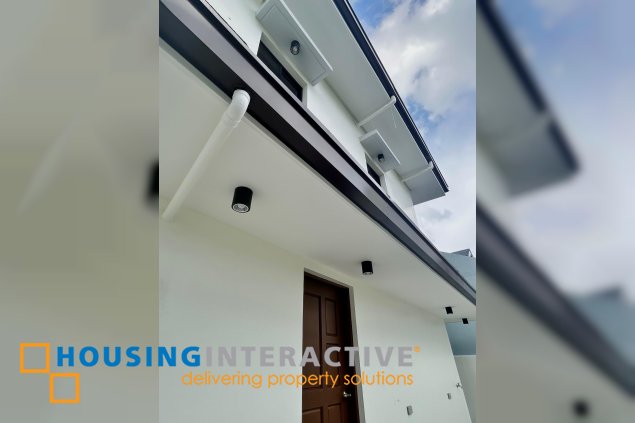 for sale 3-storey single detached 3br with parking in muntinlupa