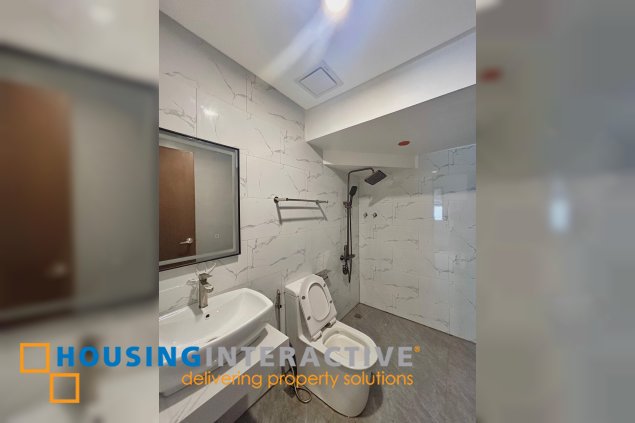 for sale 3-storey single detached 3br with parking in muntinlupa