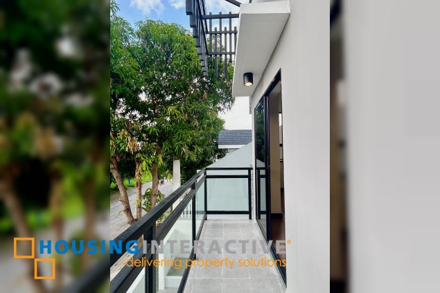 for sale 3-storey single detached 3br with parking in muntinlupa