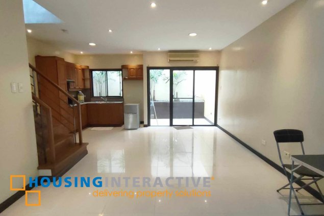 semi furnished townhouse 3br for rent in greenmeadows