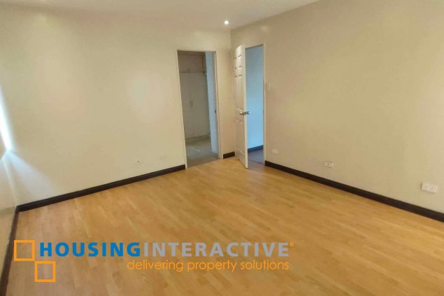 semi furnished townhouse 3br for rent in greenmeadows