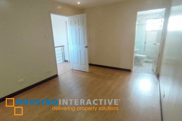 semi furnished townhouse 3br for rent in greenmeadows