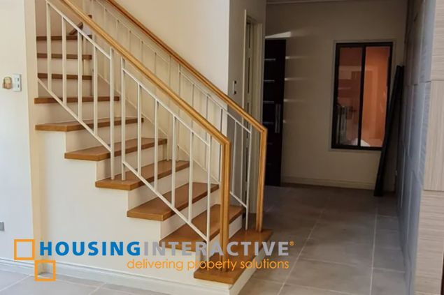 semi furnished townhouse 3br for rent in greenmeadows