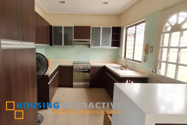 semi furnished townhouse 3br for rent in greenmeadows