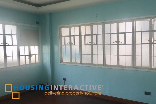 bare house 5br with parking for lease in blue ridge a