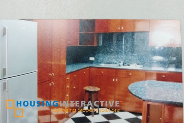 3br penthouse unit for lease in alpha salcedo