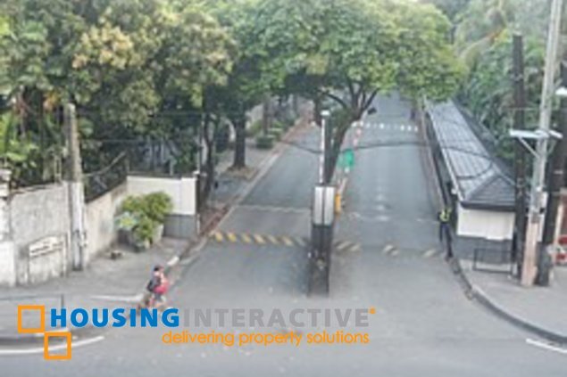 2 storey house 4br with parking for lease in dasmariñas village