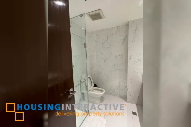 fuly furnished 4br unit with parking for sale in royalton in capitol commons