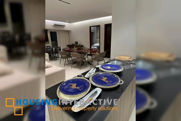 fuly furnished 4br unit with parking for sale in royalton in capitol commons