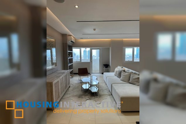 fuly furnished 4br unit with parking for sale in royalton in capitol commons