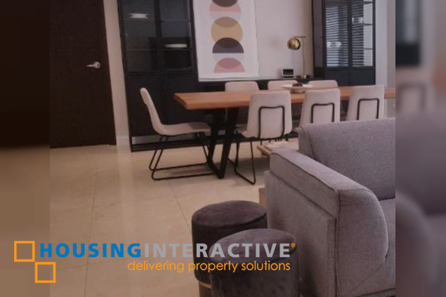 for rent-fully furnished 3br with parking in the suites