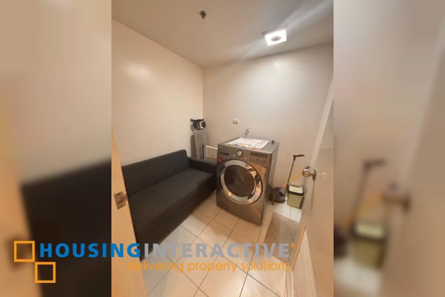 for sale 2br with parking in 8forbestown