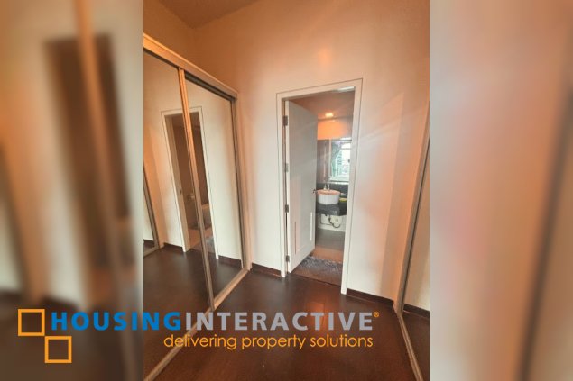 for sale 2br with parking in 8forbestown