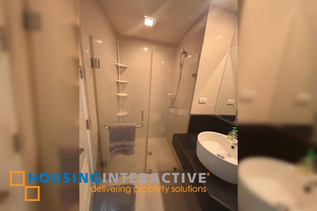 for sale 2br with parking in 8forbestown