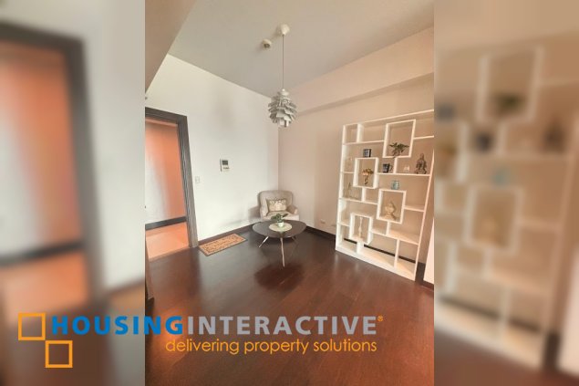 for sale 2br with parking in 8forbestown