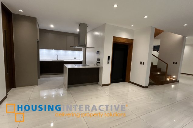 valle verde brand new townhouse with elevator for sale