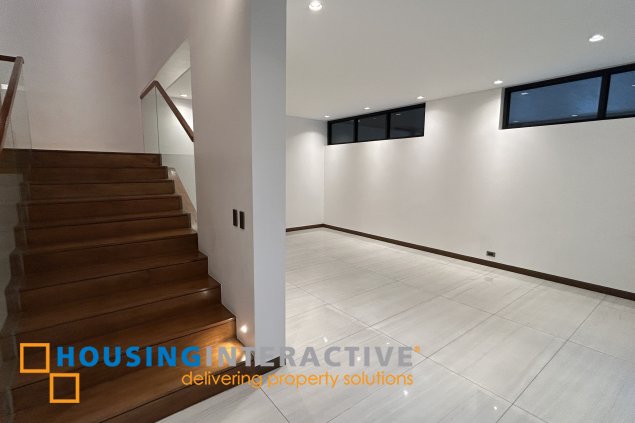 valle verde brand new townhouse with elevator for sale