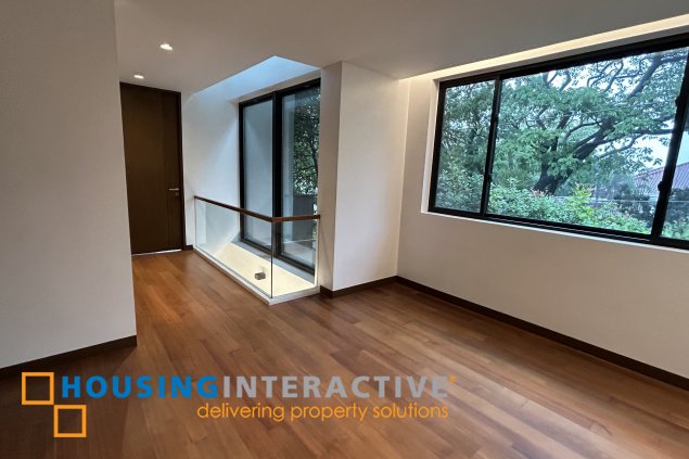 valle verde brand new townhouse with elevator for sale