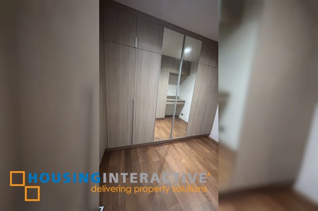 valle verde brand new townhouse with elevator for sale