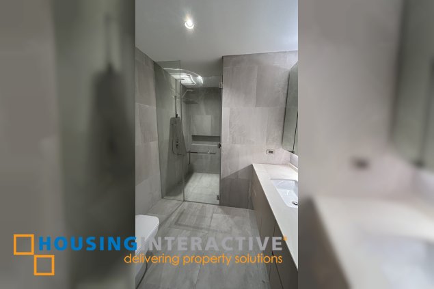 valle verde brand new townhouse with elevator for sale