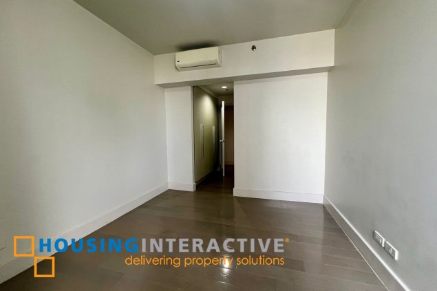 for rent/sale semi furnished 1br with parking in lincoln proscenium rockwell makati