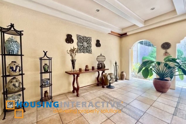 2-storey house and lot for sale in rolling hills village