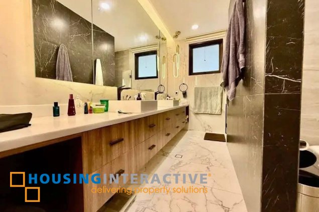 luxury unit at manhattan premier townhomes, samar avenue, quezo