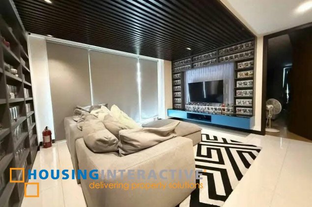 luxury unit at manhattan premier townhomes, samar avenue, quezo