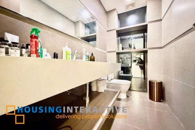 luxury unit at manhattan premier townhomes, samar avenue, quezo