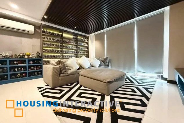 luxury unit at manhattan premier townhomes, samar avenue, quezo