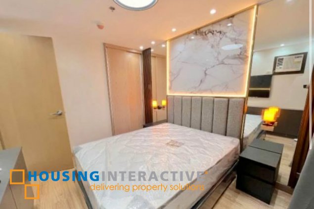 fully furnished 1br unit with balcony and parking for lease in time square west