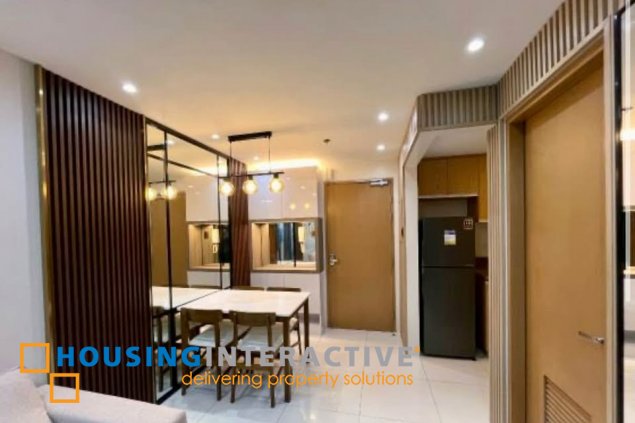 fully furnished 1br unit with balcony and parking for lease in time square west