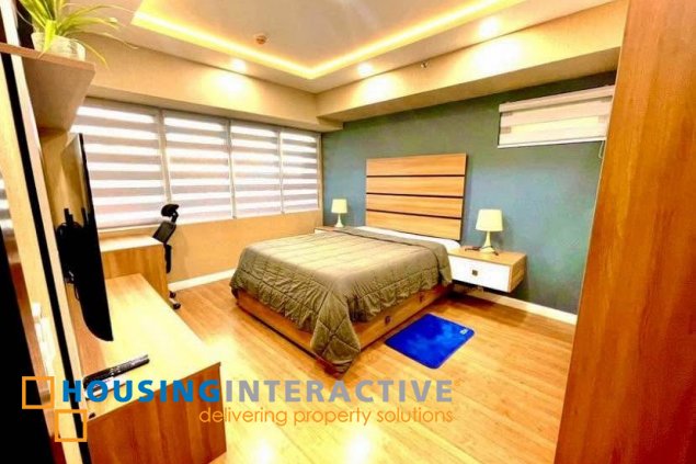 fully furnished 2br unit with balcony for lease in verve residences