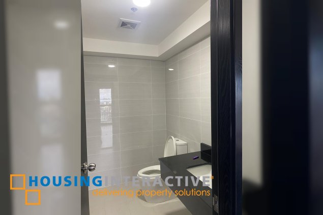 for rent fully furnished 3br with parking in park triangle