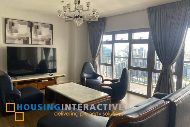 for rent fully furnished 3br with parking in park triangle