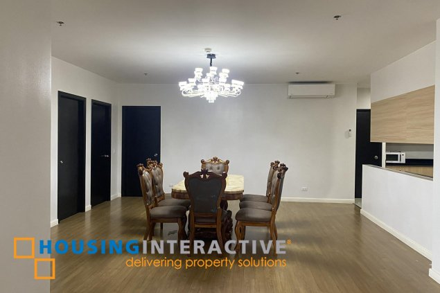 for rent fully furnished 3br with parking in park triangle