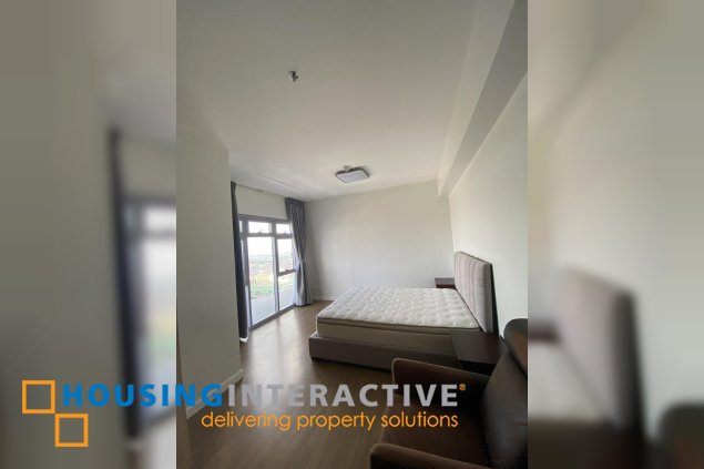 for rent fully furnished 3br with parking in park triangle