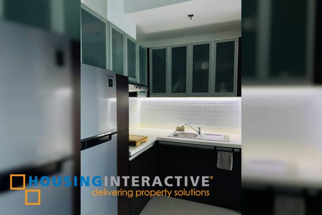 fully furnished 1br unit for lease in the trion towers