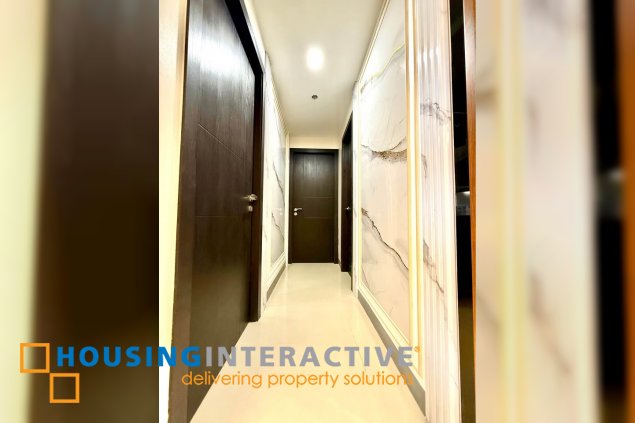 fully furnished 2br unit with parking for lease in park mckinley west