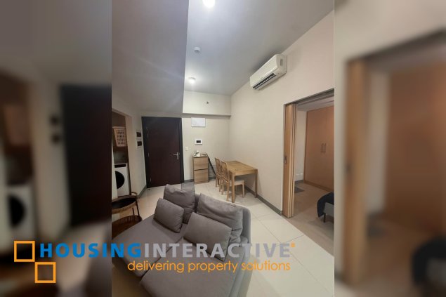 fully furnished 1br unit for lease in uptown parksuites