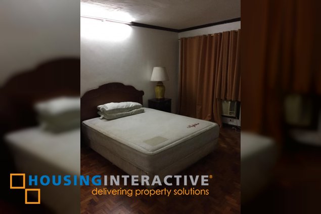 furnished penthouse unit with parking for lease in mayfair mansion