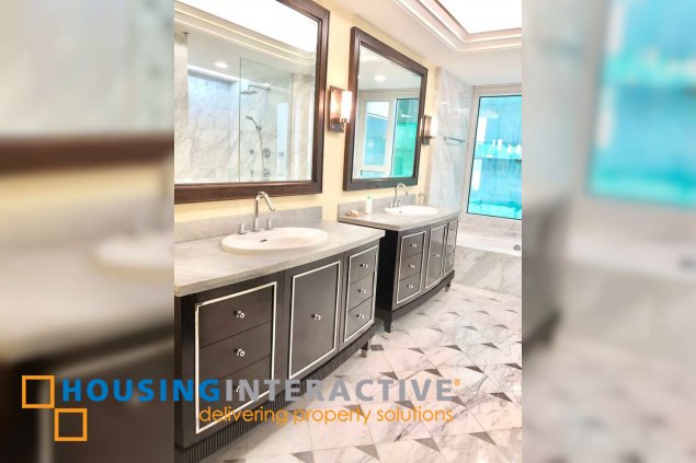 semi-furnished 3br unit with parking for lease in discovery primea
