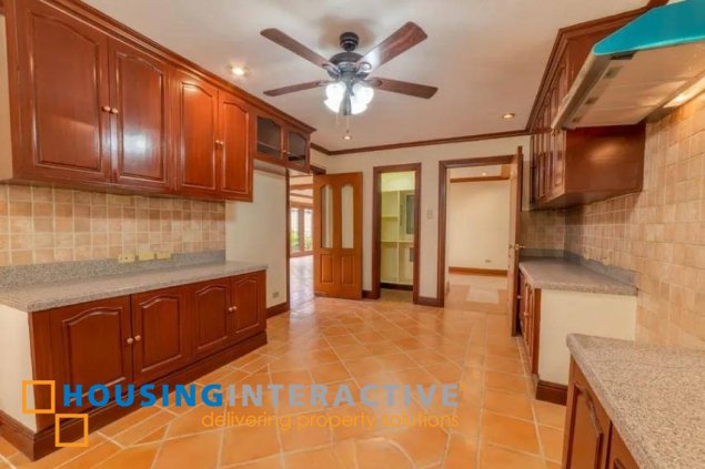 2-storey house for lease in magallanes village